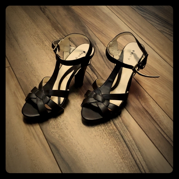 Apt.9 Heels - Picture 2 of 11